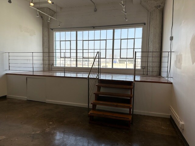 Foto del edificio - 1308 Factory Pl