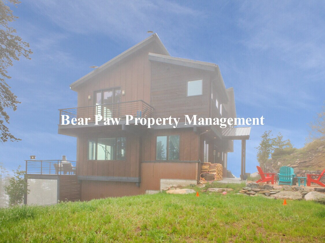Primary Photo - "Spacious 5-Bed Retreat with 3.5 Baths on ...