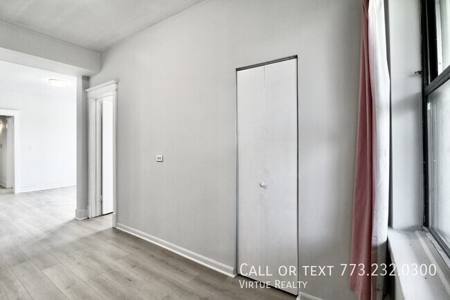 Foto del edificio - 3720 S Indiana Ave