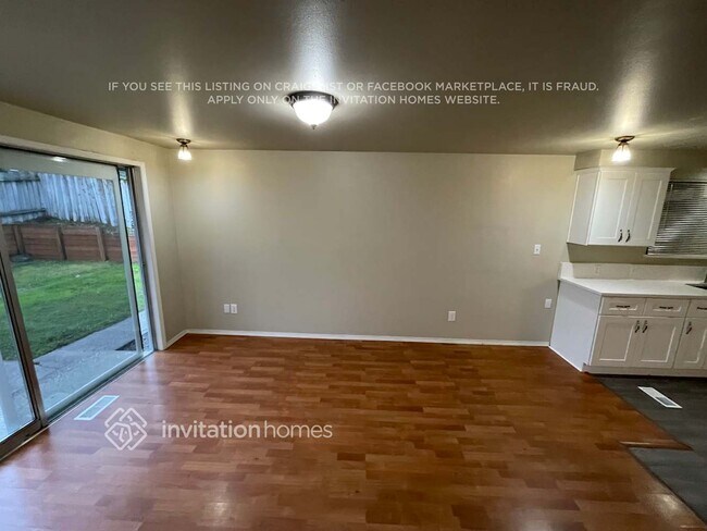 Foto del edificio - 855 Maplewood Ave