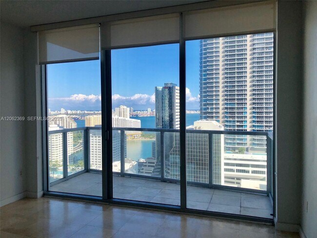 Building Photo - 1050 Brickell Ave