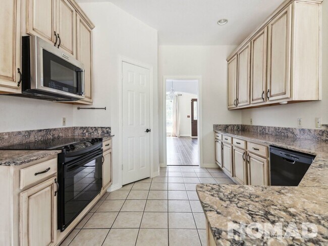 Foto del edificio - 4 Bedroom Single Family Home in Dallas