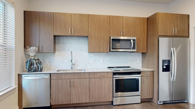 Interior Photo - Griffis Oak Lawn