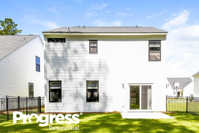Building Photo - 55 Kenwood Dr