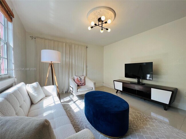 Foto del edificio - 636 NW 11th St