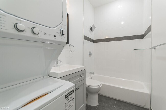 Building Photo - 1 br, 1 bath 4plex - 5703 West Girard Aven...