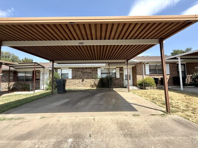 Foto del edificio - 2302 Shenandoah Dr