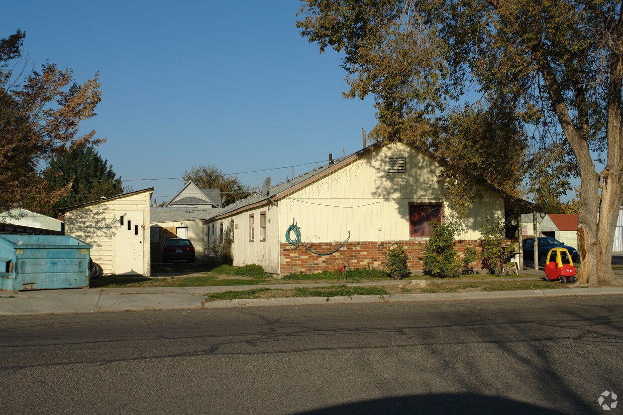 Building Photo - 6 SW 9th Ave