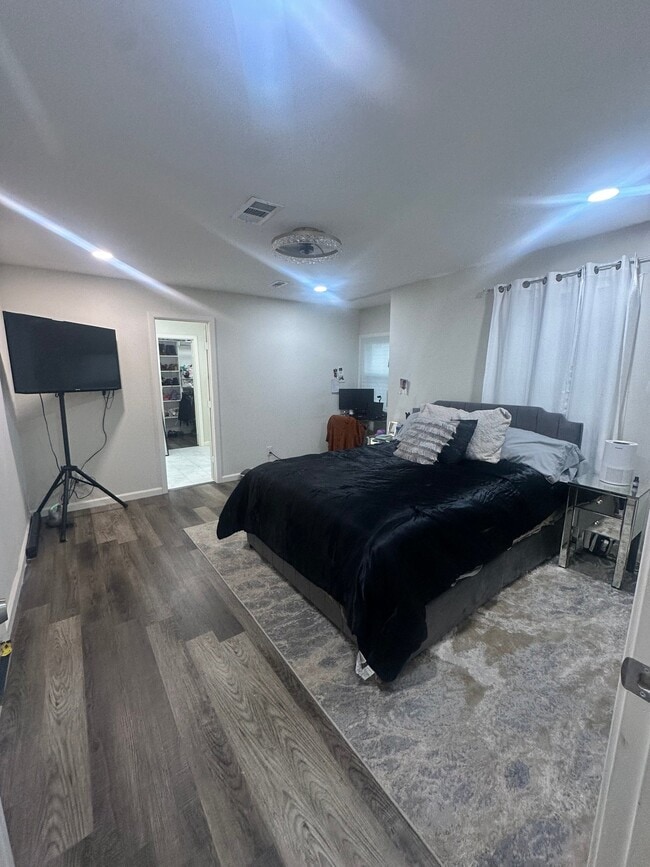 Photo - 3444 Kellogg Ave House