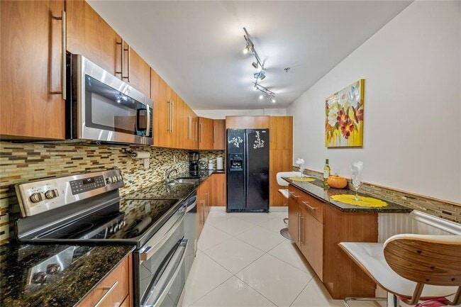 Foto del edificio - 3001 S Ocean Dr