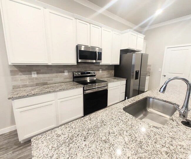 Foto del edificio - PRE-LEASING for AUGUST - 4 Bedroom in Upland Crossing
