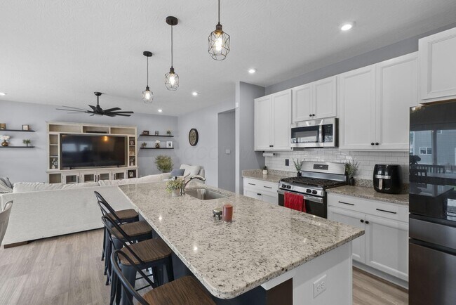 Building Photo - 1059 Honeycomb Ln