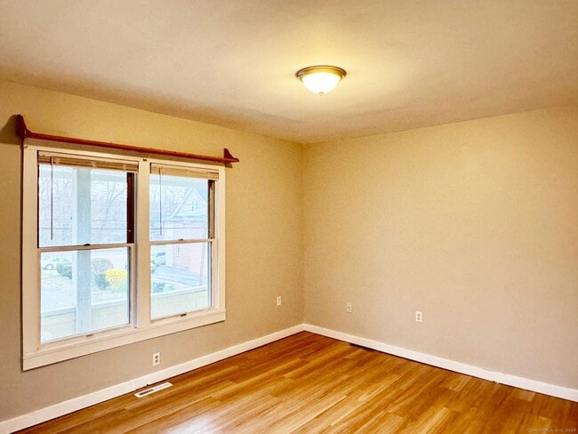 Building Photo - 393 Riverside Ave