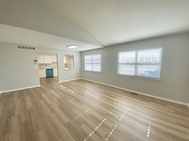 Foto del edificio - 6504 Kensington Pl