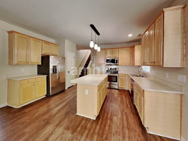 Foto del edificio - 7355 Sedgebrook Dr W