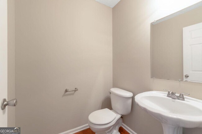 Building Photo - 2020 Briar Creek Ct NE