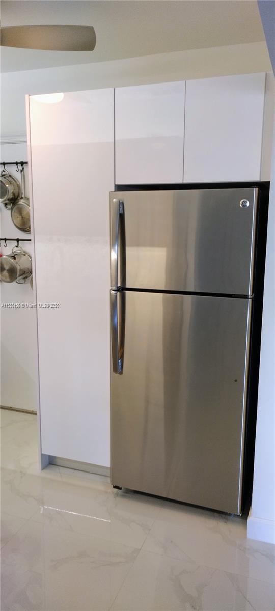 Foto del edificio - 2230 NE 56th Pl