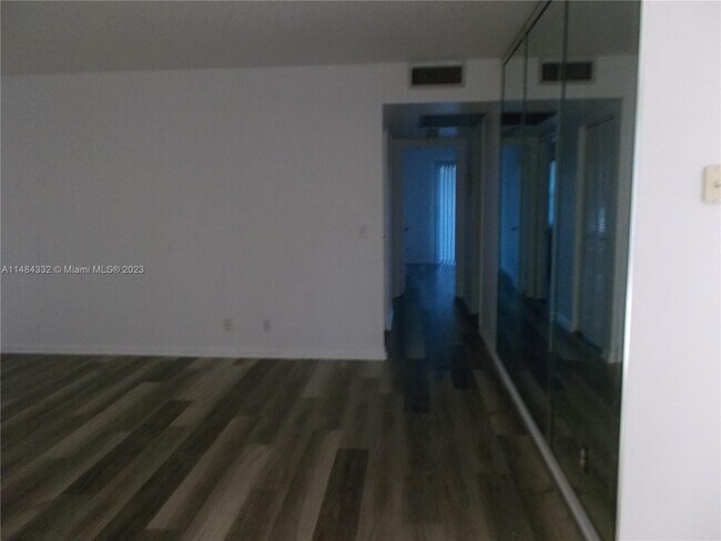 Foto del edificio - 13250 SW 7th Ct