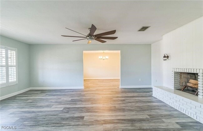 Building Photo - 4330 S Canal Cir