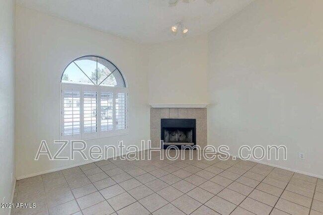 Foto del edificio - 1718 S Longmore