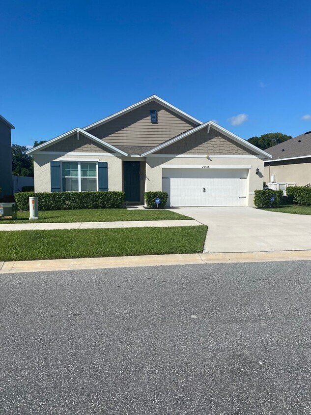Primary Photo - Beautiful 4/2 Home In Leesburg