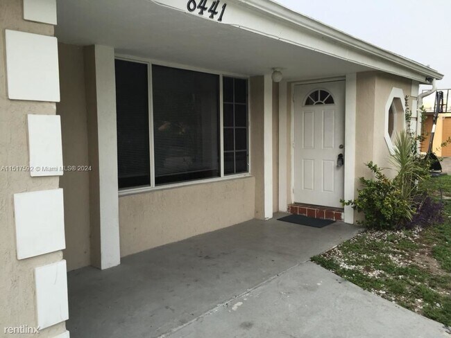 Building Photo - 3 br, 2 bath House - 8441 Sheraton Dr