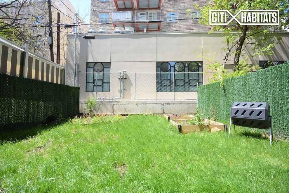 Foto principal - 56 Bedford Ave