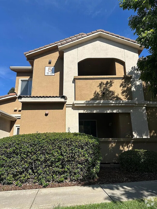 Building Photo - 501 Gibson Dr