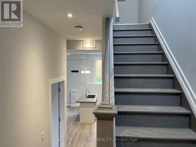 Photo du bâtiment - 980 Ossington Ave