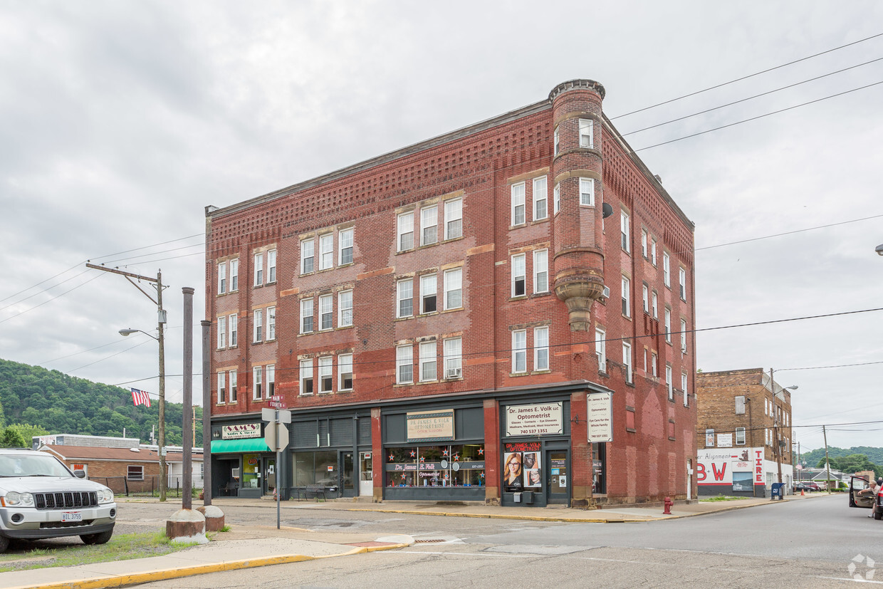 Building Photo - 311-317 Main St