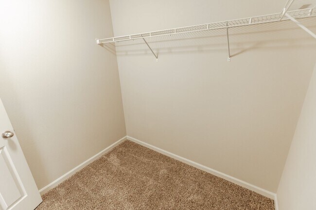 Building Photo - Three bedroom home in Hazel Dell - built i...
