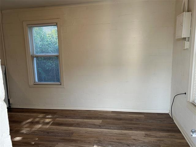 Building Photo - 347 N Cherry Ln