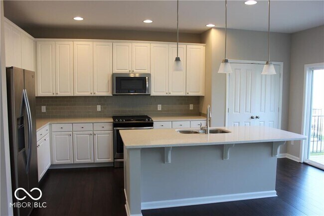 Building Photo - 13069 Raritan Dr