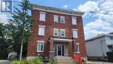 Building Photo - 125 Glenora St
