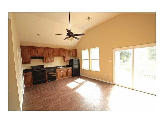 Kitchen/Great Room - 2528 Palmyra