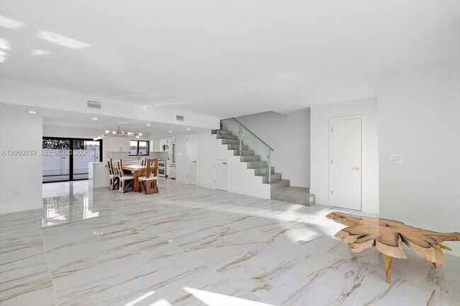 Foto del edificio - 16449 NE 26th Ave