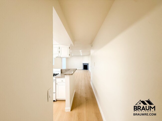 Building Photo - 11839 Burbank Blvd