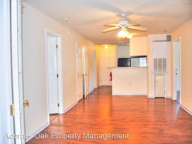 Foto del edificio - 3000 Centennial Woods Dr