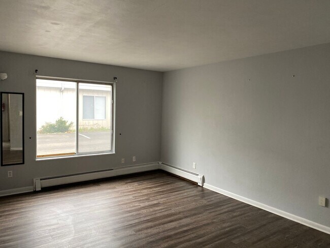 Foto del edificio - 726-730 Pioneer- 2 BR Apts in the south en...