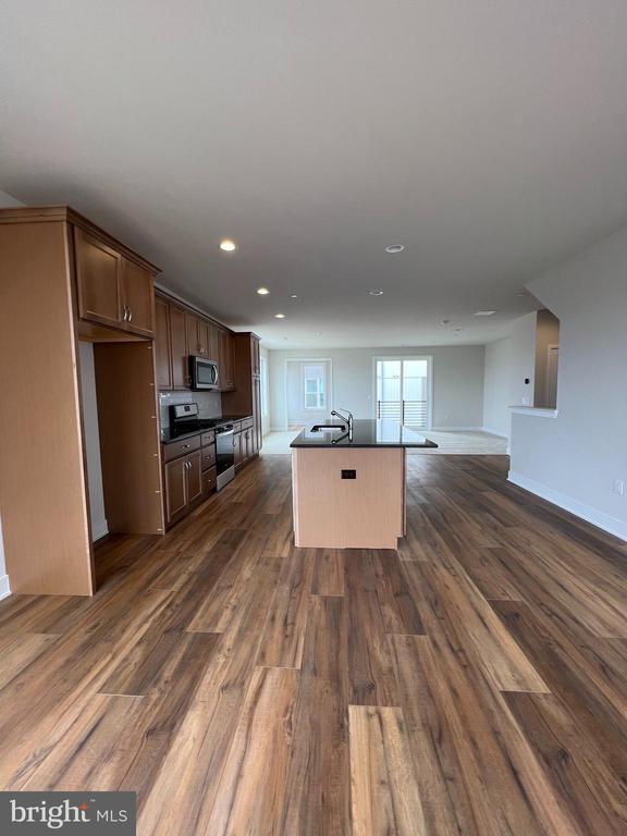 Foto del edificio - 3100 Schirra Ln