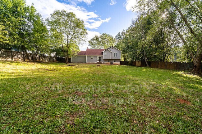 Foto del edificio - 667 Thorn Brook Ridge