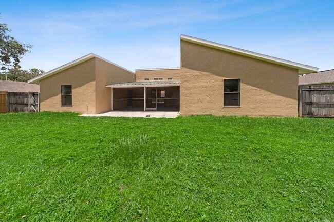 Building Photo - 527 Glade Ct