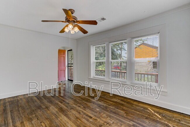 Building Photo - 3573 Spottswood Ave