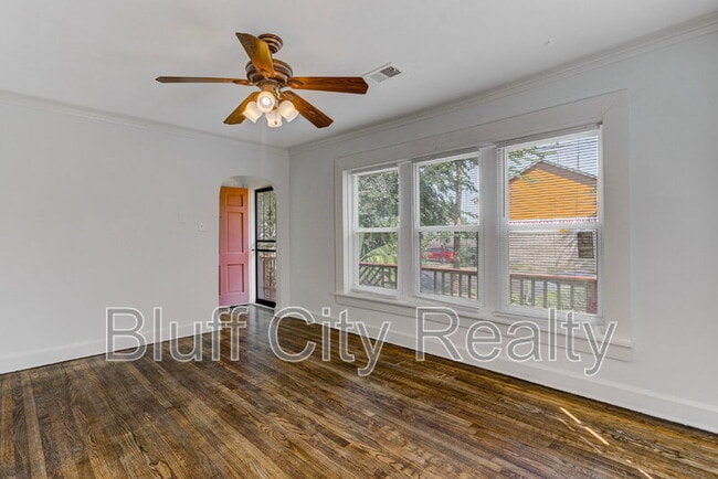 Foto del edificio - 3573 Spottswood Ave