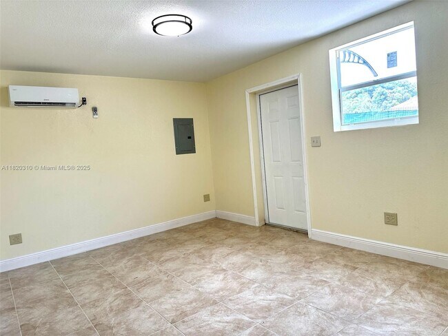 Foto del edificio - 17625 SW 160th Ave