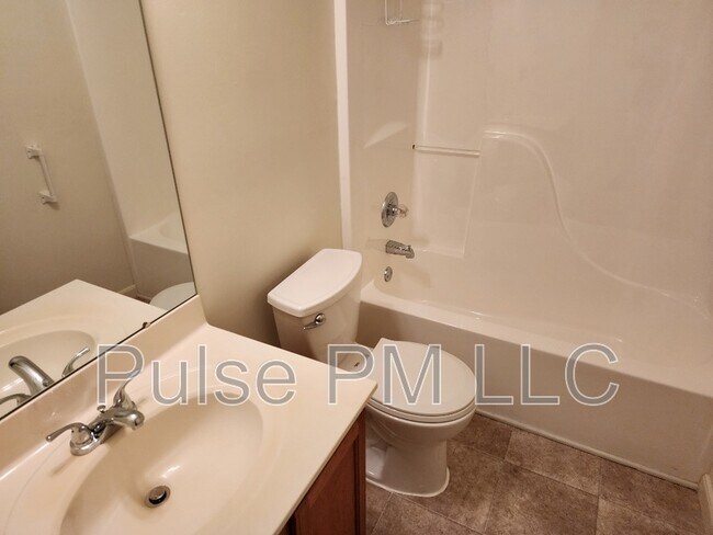 Foto del edificio - 135 Dale Hollow Dr