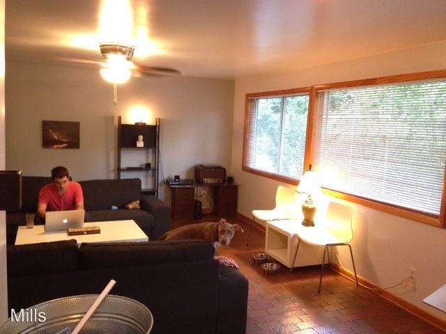 Building Photo - 4 br, 2 bath Room For Rent - 113 Howell St