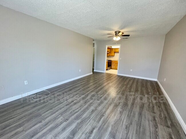 Building Photo - 7903 Savanah Palm Pl