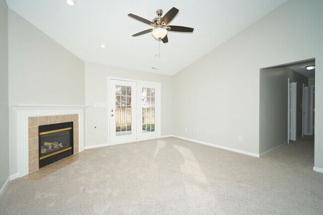 Foto del edificio - Sweet Remodeled 3 Bedroom in Fishers!