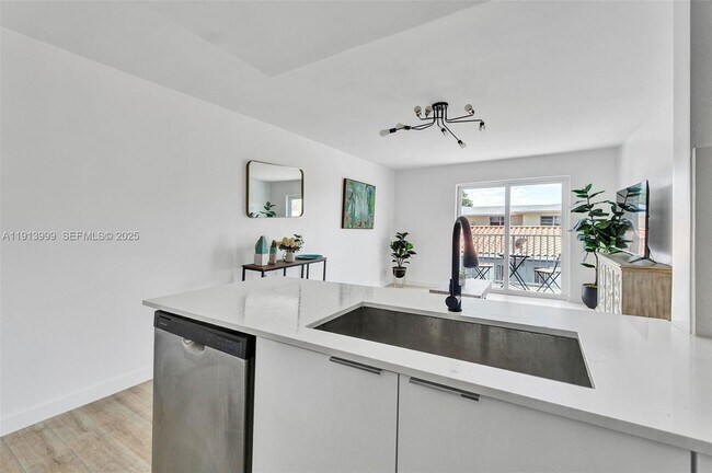 Foto del edificio - 620 SW 10th St